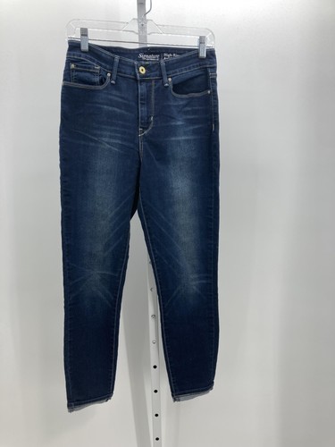 Levis size misses jeans - 6,