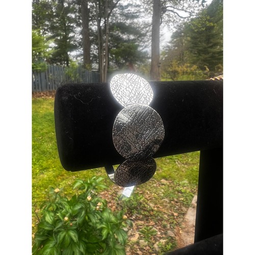 Bracciale stile brutalista