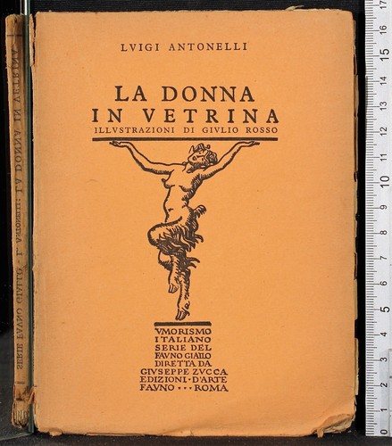 Donna vetrina luigi - la,