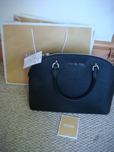 Bnwt carrier bag - bnwt, michael