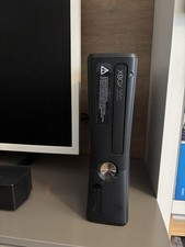 Microsoft Xbox 360 Slim 4GB