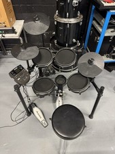 Alesis Nitro Mesh Kit Batteria