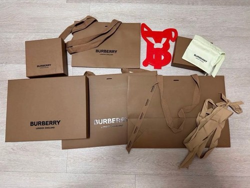 Burberry shop bag box - burberry,
