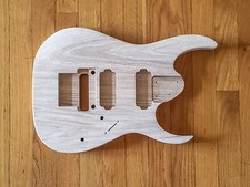 Universe / RG 7 corde stile