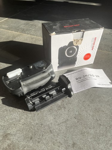 Battery grip compatibile con