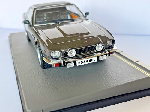 Voiture aston martin no - aston,