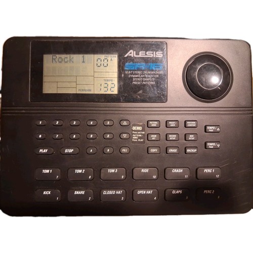 Alesis sr16 drum machine - drum,