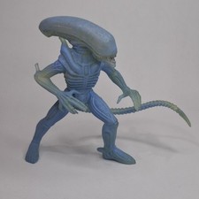 Aliens Blue Warrior Alien Action Figure Kenner 1996 Vintage