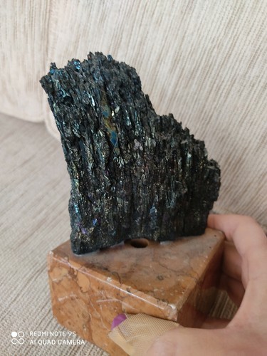 Minerale pirite con base - con, in