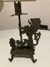 Antico portacandela-candelabro in ferro battuto