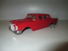 CAISSE / COQUE SEULE MERCEDES BENZ 220 S 1965 Rouge Red Rot par GAMA au 1/20