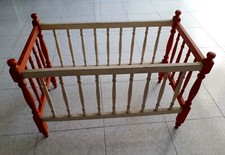 Culla in legno per bambole vintage anni 70 colore bianco e arancio