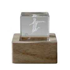 Collezione Lampo cubo cristallo Calciatore luminoso base legno bomboniere 2026 i