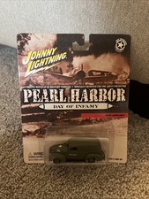 Johnny Lightning 2002 Pearl