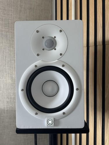 Yamaha hs7 - yamaha,