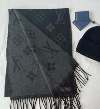 ? SET Louis Vuitton Sciarpa + Cappello + Certificado Originale. 188x35cm