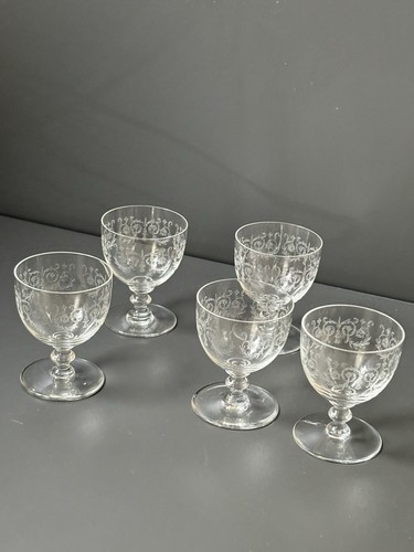 Lot petites verres gravé - 5,