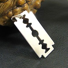 Ciondolo lama rasoio uomo