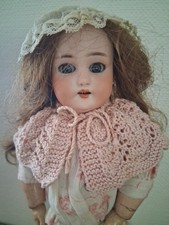 Petite poupée ancienne en