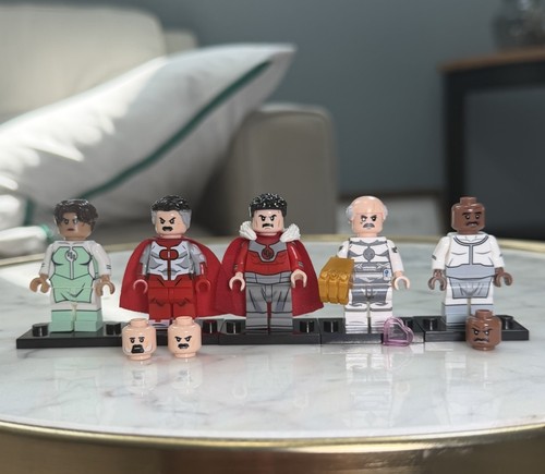 Lego invincible viltrumite - lego,