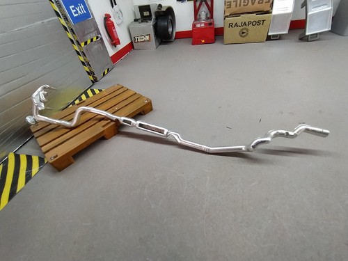 Ligne d échappement - 1/18,