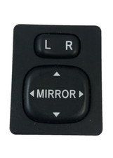 MIRROR ADJUSTMENT SWITCH