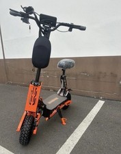 Monopattino Elettrico 5600W Adulto Doppio Motore Pieghevole Fuoristrada E-Scooter 46MPH