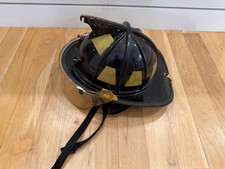 Lion Apparel Paul Conway casco