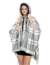 Poncho mantella in lana con