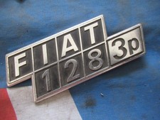 FIAT 128 Coupè 3P - Scritta / logo posteriore in metallo - Ricambio nuovo