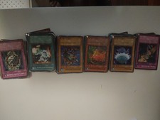 Lotto 300 figurine Yu-Gi-Oh 