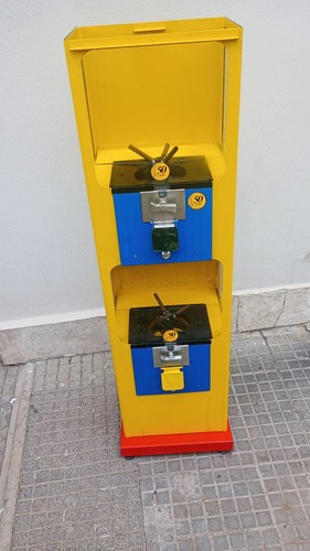 Distributore palline - di,