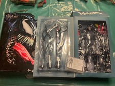 HOT TOYS MMS590 VENOM 1/6 ACTION FIGURE