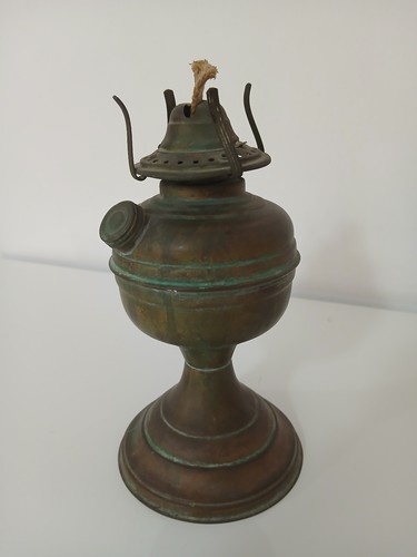 Antico lume petrolio lampada - lume, a