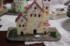 VECCHIA CASETTA ARTIGIANALE IN CARTONE MONASTERO ACCESSORIO PRESEPE ANNI 70 