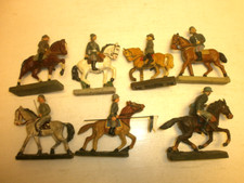 Convolto 7 Vecchi Soldatini A