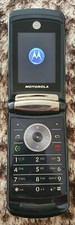 Telefono cellulare MOTOROLA RAZR2 V8 flip retrò vintage vecchio O2 NON TESTATO