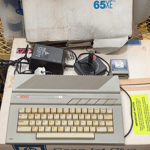 Computer atari 65xe con blue - computer,