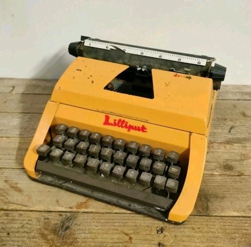 Macchina scrivere vintage - ,