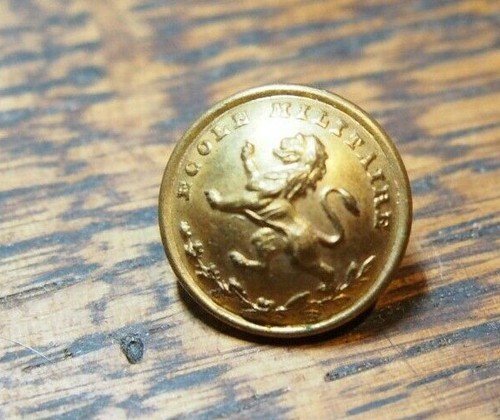 Bouton militaire au - ,