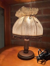 Lampada da tavolo o comodino