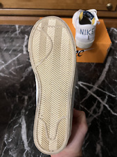 Nike Blazer 77 jumbo Se. Colore bianco messe 2 volte, vendo per inutilizzo.