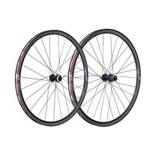 pair of gravel wheels / road