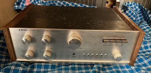 Amplificatore stereo integrato