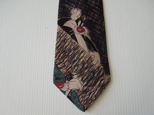 Looney tunes poly - tunes,