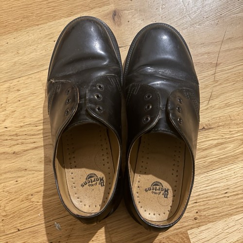 Vecchie scarpe scuola - , doc