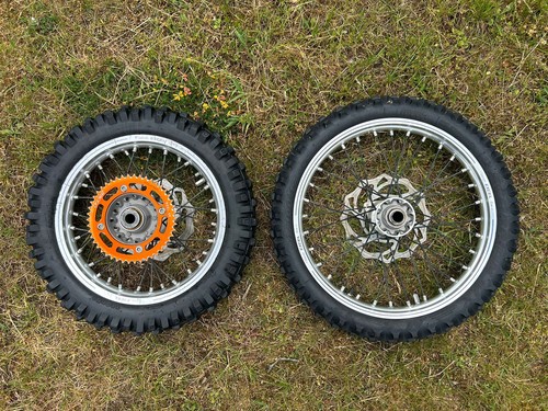 Set ruote pneumatici - set, e