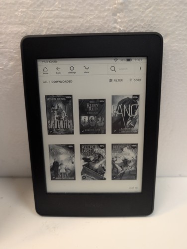 Nice amazon kindle - 🎸,