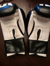 Guantoni da boxe Barrus 10 oz - Bianchi e Neri