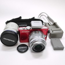 [QUASI COME NUOVA] OLYMPUS PEN LITE E-PL3 14-42mm F3.5-5.6 & 40-150mm F4-5.6 - TESTATA